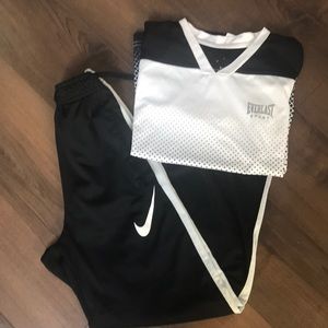 Nike Dri-Fit Jogger w/T-Shirt